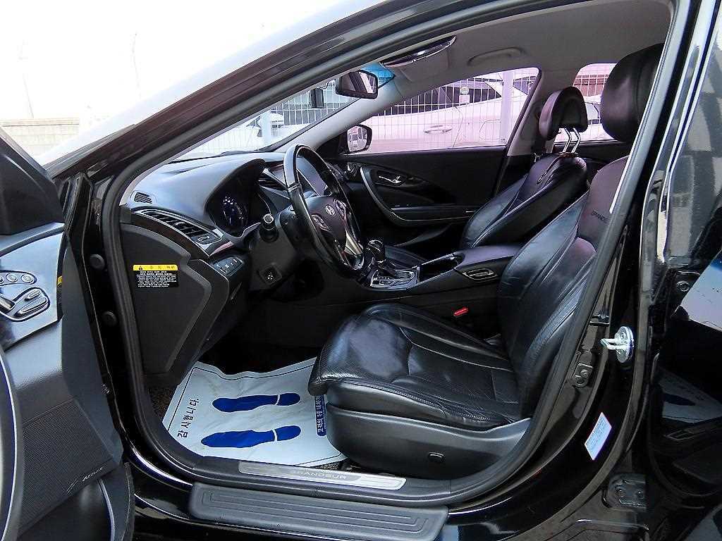 HYUNDAI Grandeur - Vista 5