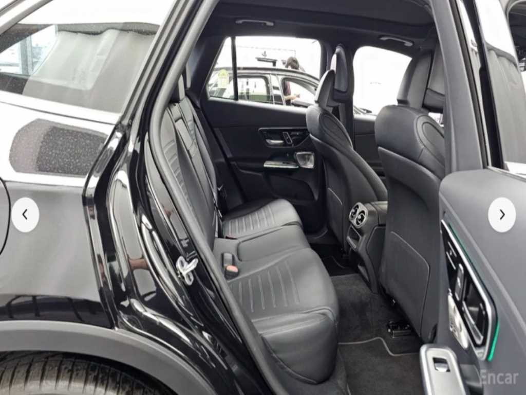 Mercedes Benz GLC Class - Vista 12