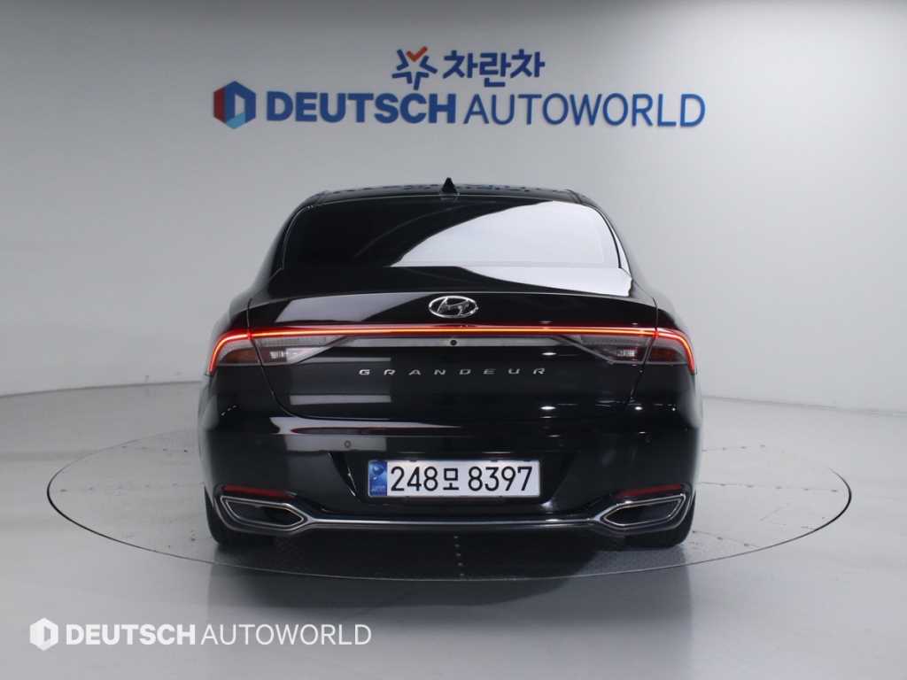 HYUNDAI Grandeur - Vista 5