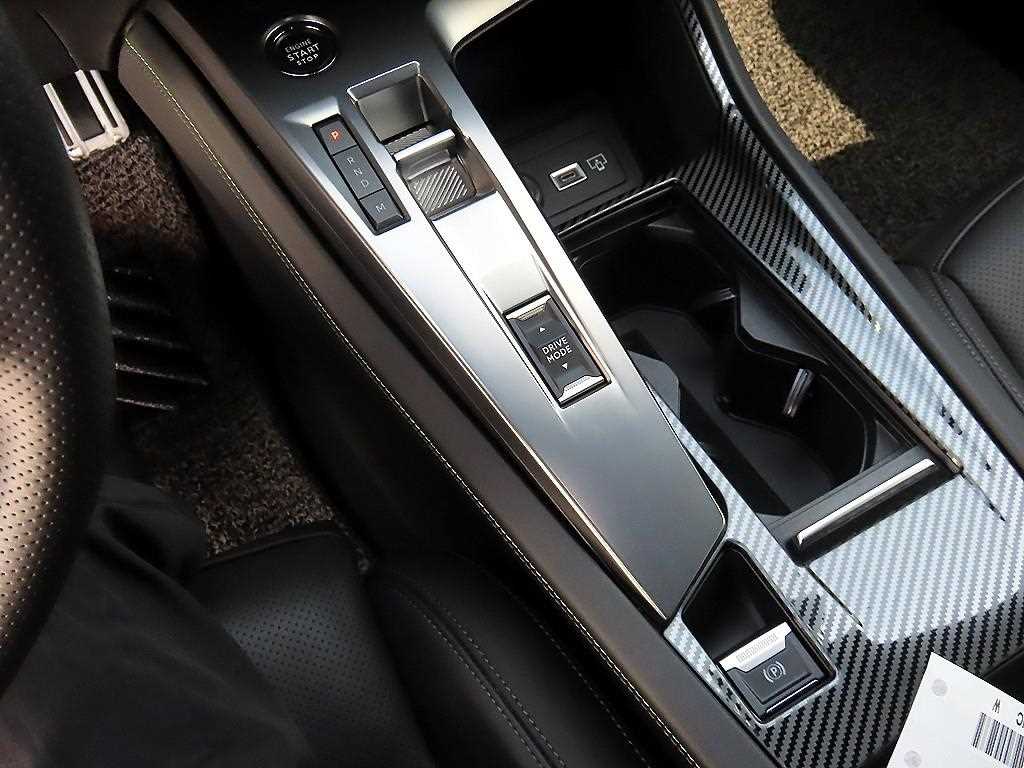 Peugeot 408 - Vista 10