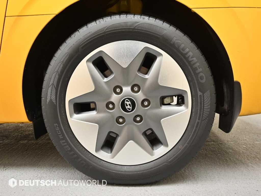 HYUNDAI Staria - Vista 5