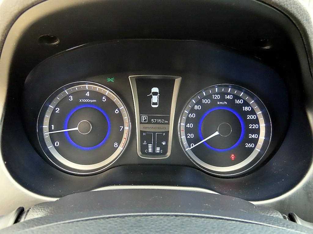 HYUNDAI Grandeur - Vista 9