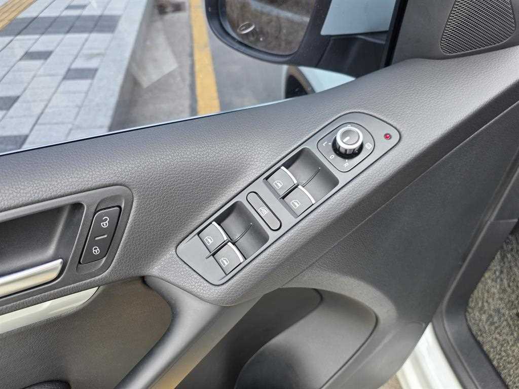 Volkswagen Tiguan 2015 Blanco - Importación desde Corea - HF Imports Iquique - Foto 13