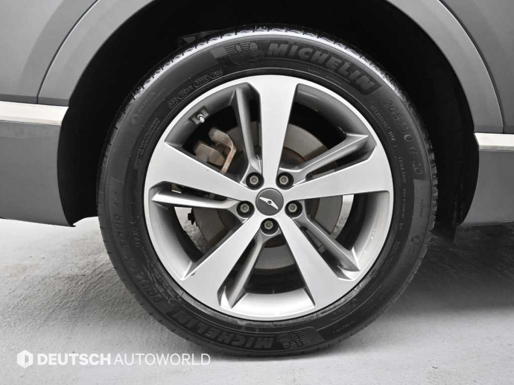 Genesis GV80 - Vista 5