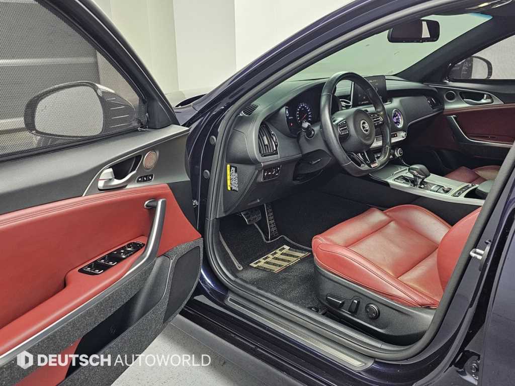 KIA Stinger - Vista 11