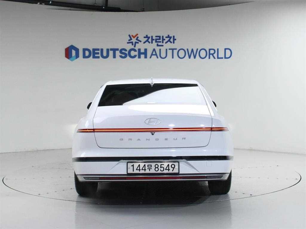 HYUNDAI Grandeur - Vista 4