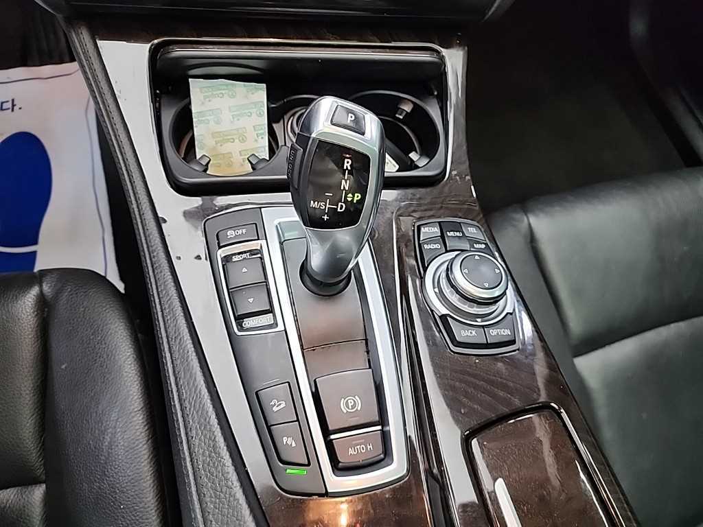 BMW 5 Series - Vista 8