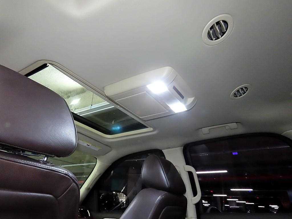 Cadillac Escalade 2011 Negro - Importación desde Corea - HF Imports Iquique - Foto 16