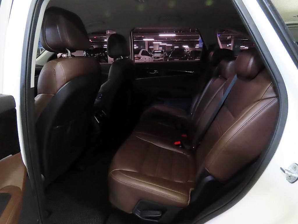 KIA Sorento - Vista 7