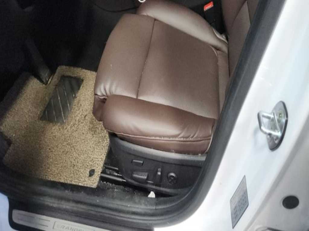 HYUNDAI Grandeur - Vista 4