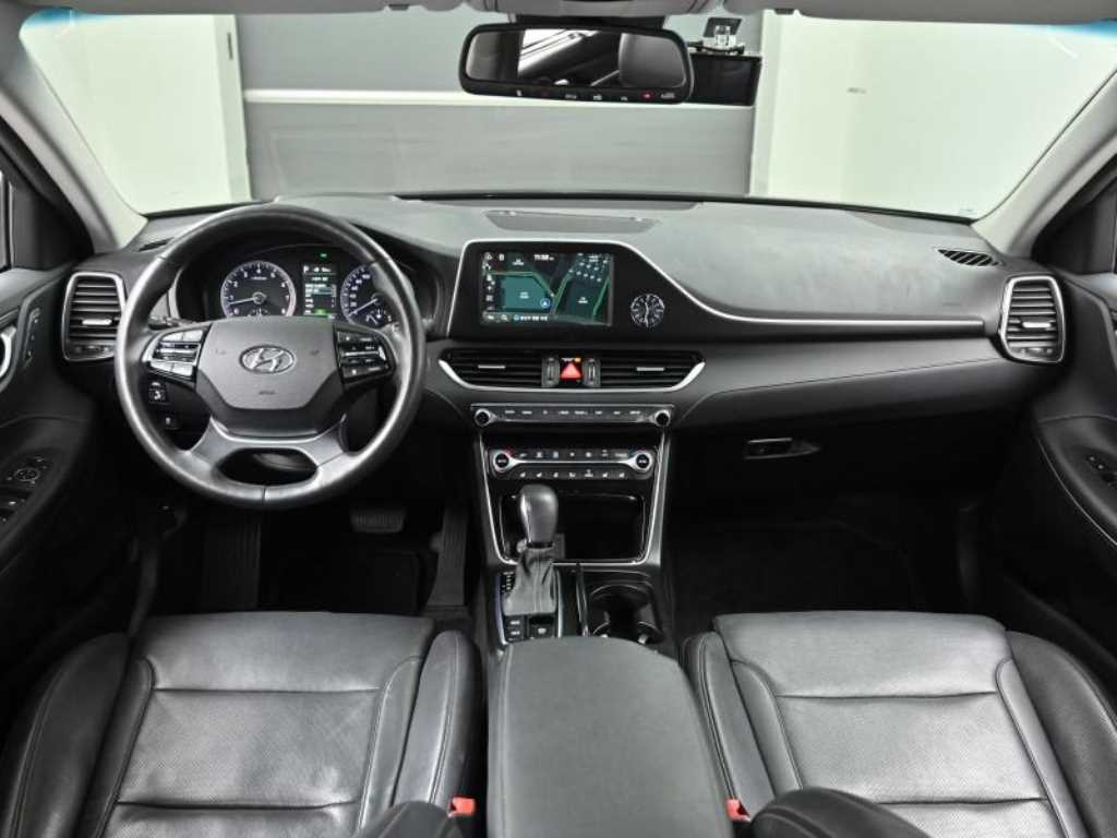 HYUNDAI Grandeur - Vista 7