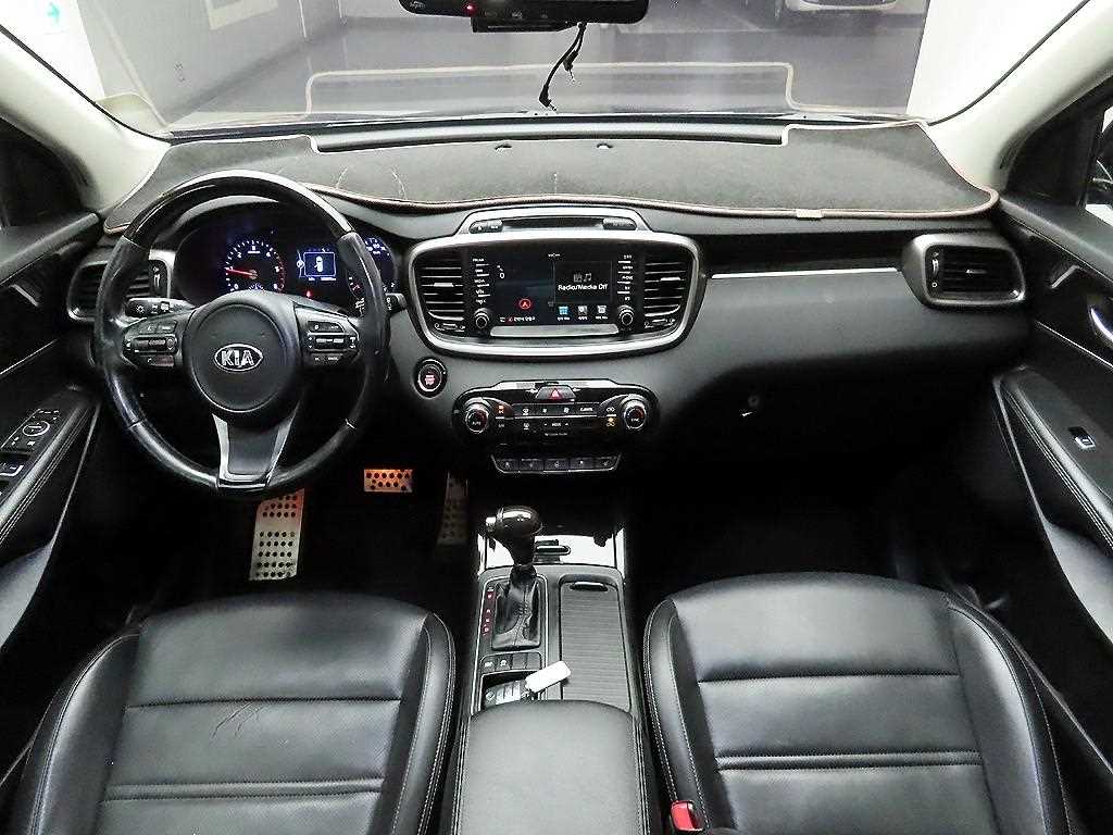 KIA Sorento - Vista 8