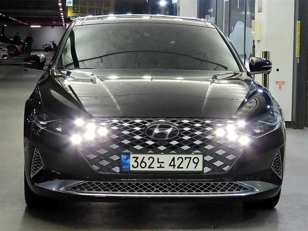 HYUNDAI Grandeur - Vista 2