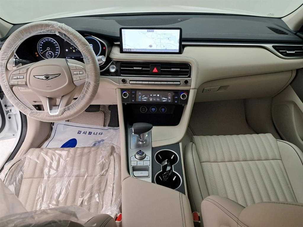 Genesis G70 - Vista 6