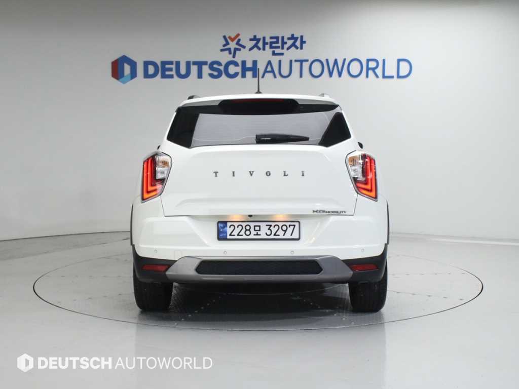 Ssangyong Tivoli - Vista 4