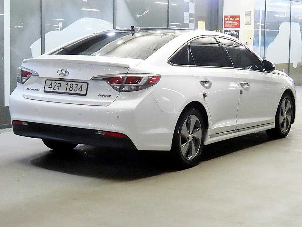 HYUNDAI Sonata - Vista 4