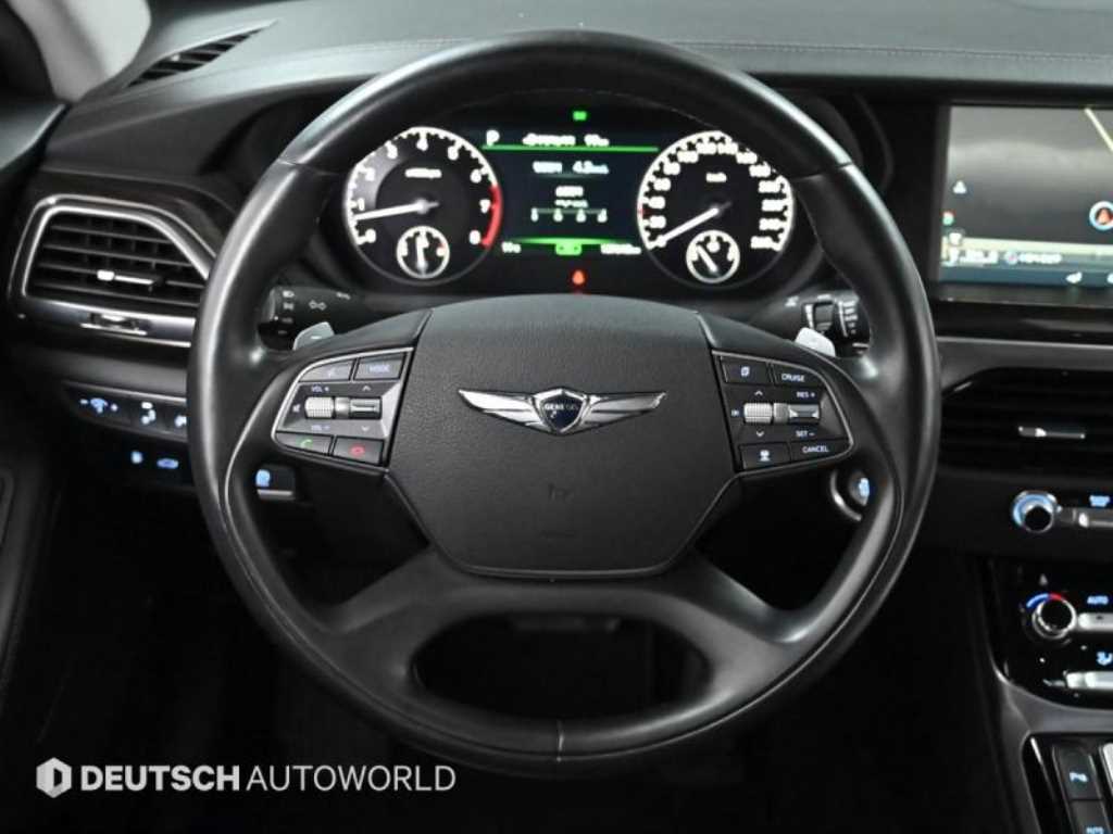 Genesis EQ900 - Vista 12