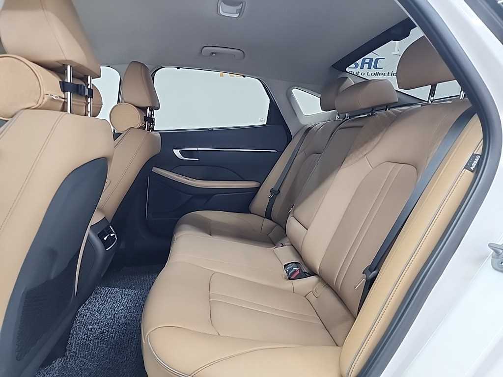 HYUNDAI Sonata - Vista 12