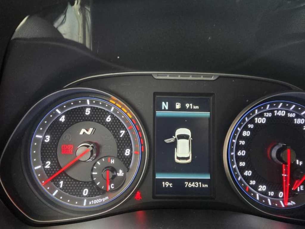 HYUNDAI Veloster - Vista 6