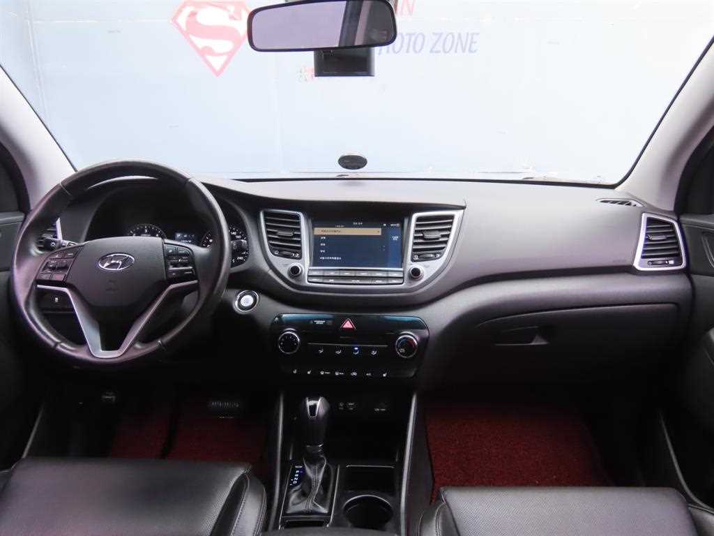 HYUNDAI Tucson - Vista 7