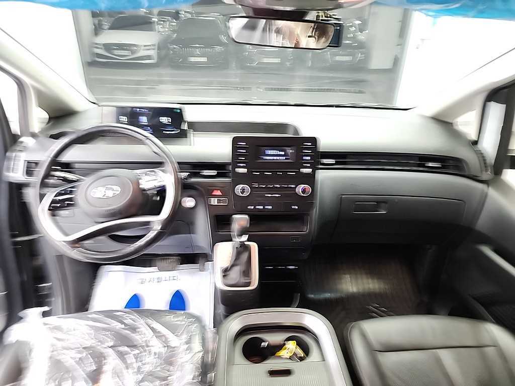 HYUNDAI Staria - Vista 7