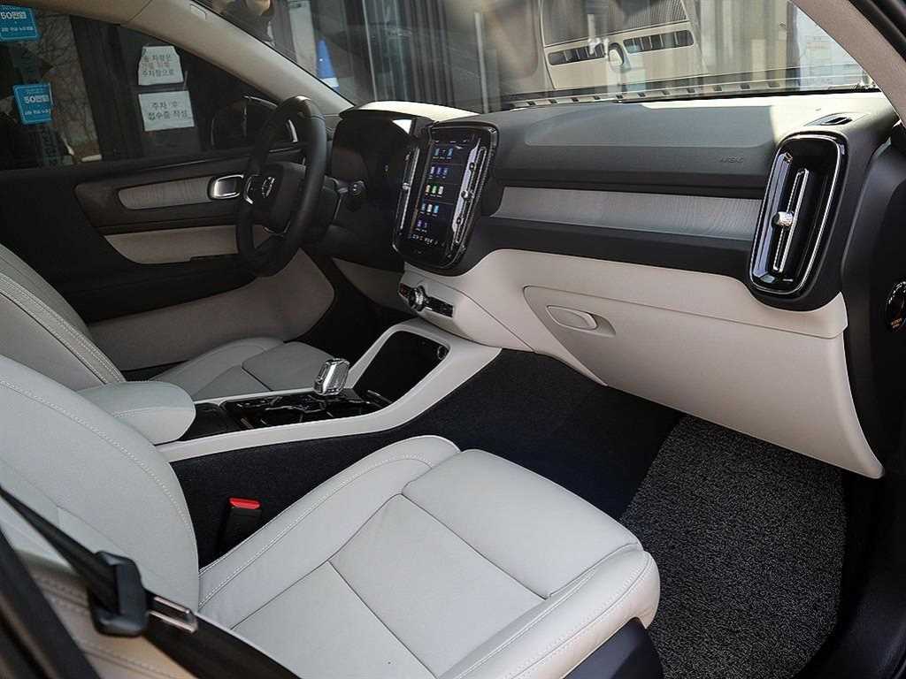 Volvo XC40 2023 - Importación desde Corea - HF Imports Iquique - Foto 13