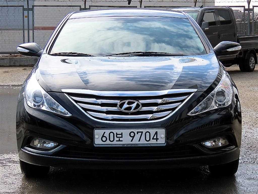 HYUNDAI Sonata - Vista 2