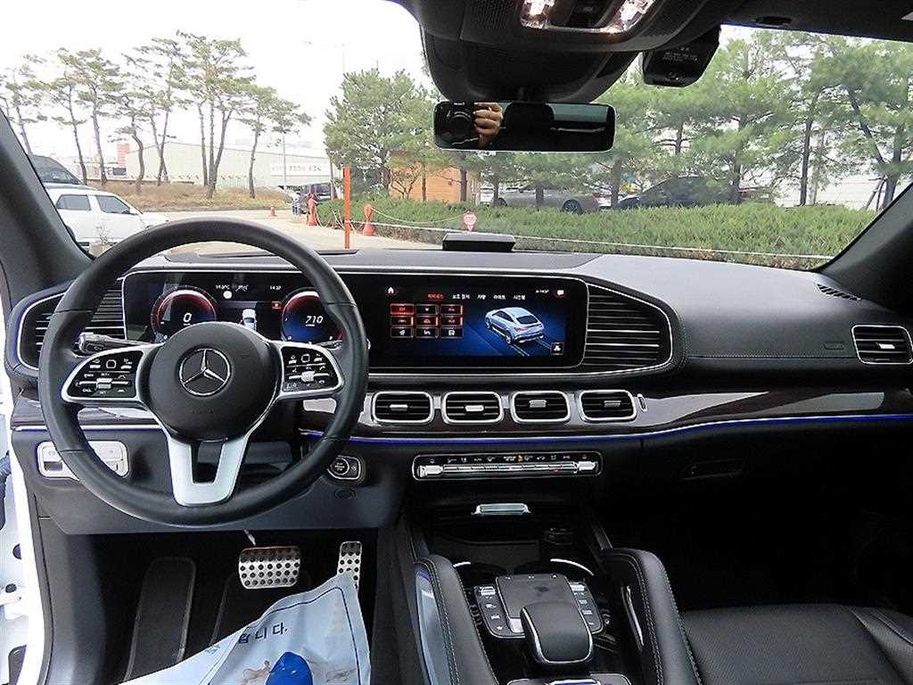 Mercedes Benz GLE Class - Vista 7