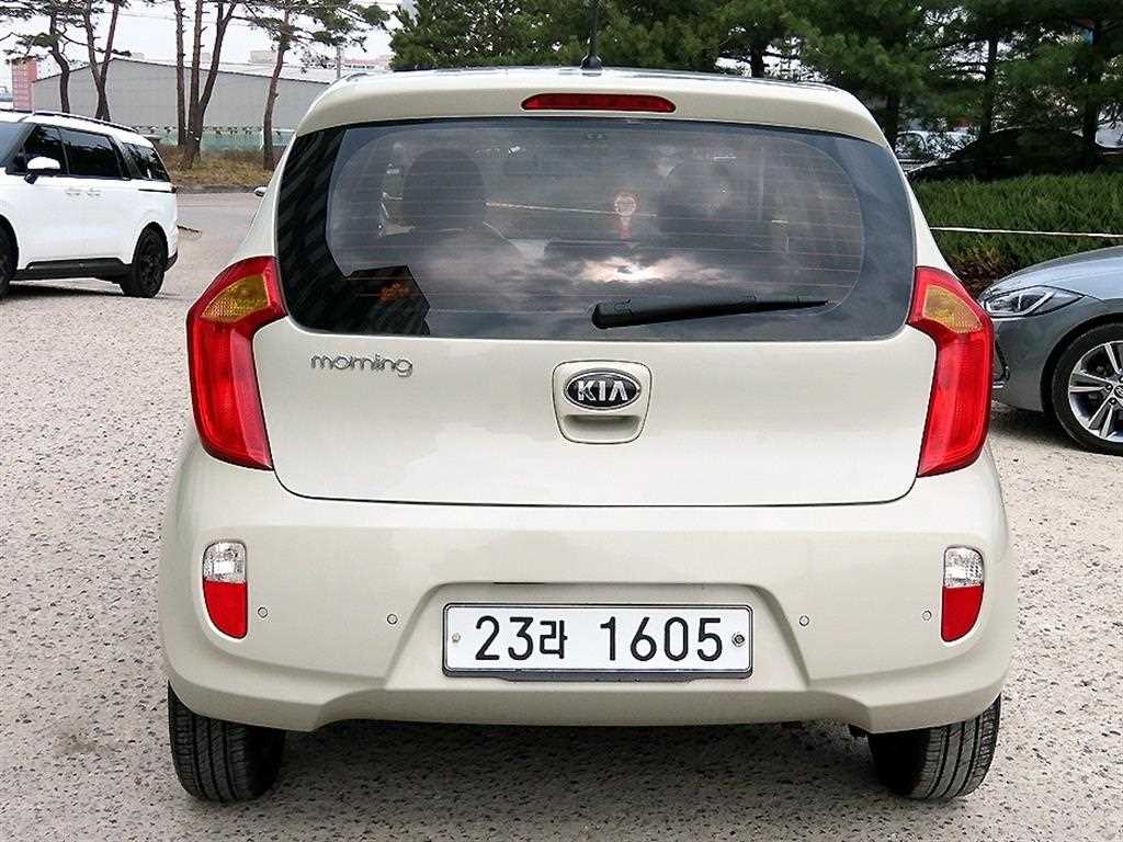 KIA Morning - Vista 4