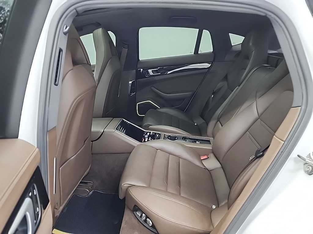 Porsche Panamera - Vista 12