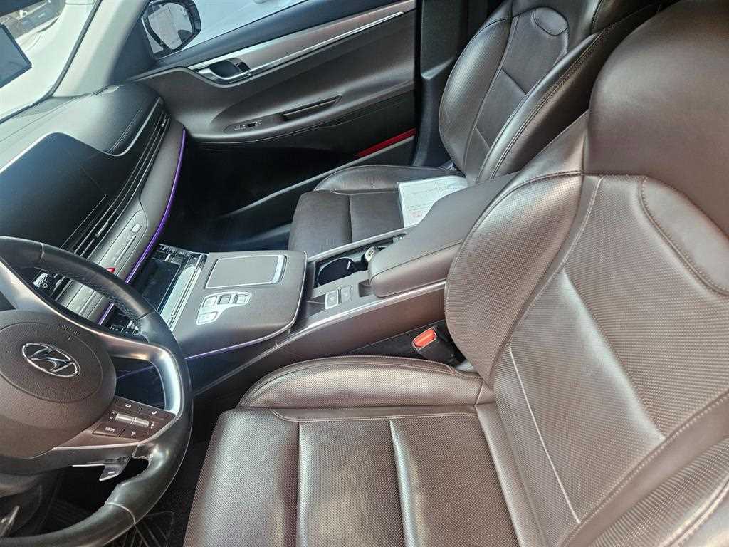 HYUNDAI Grandeur - Vista 9