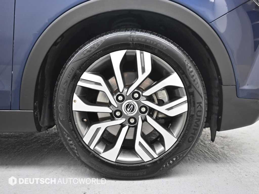 Ssangyong Tivoli - Vista 5