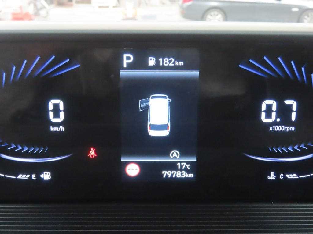 HYUNDAI Staria - Vista 8