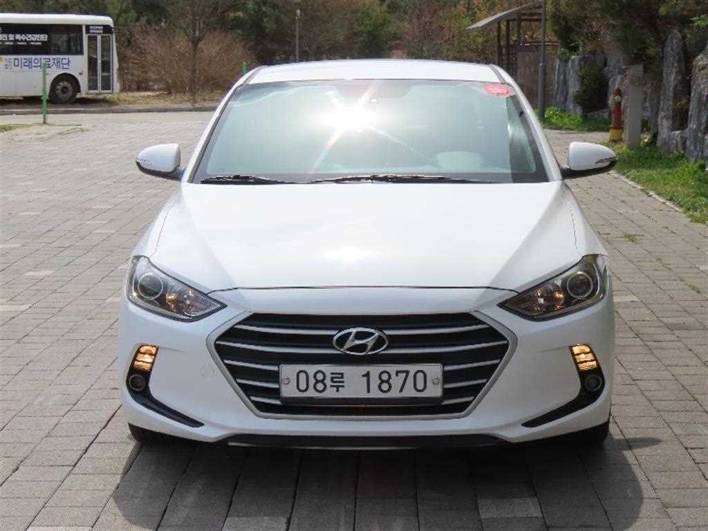 HYUNDAI Avante 2018 - Importación desde Corea - HF Imports Iquique - Foto 1