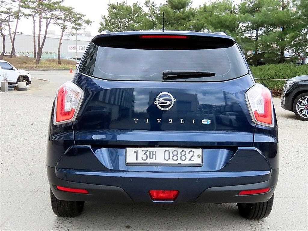 Ssangyong Tivoli - Vista 4