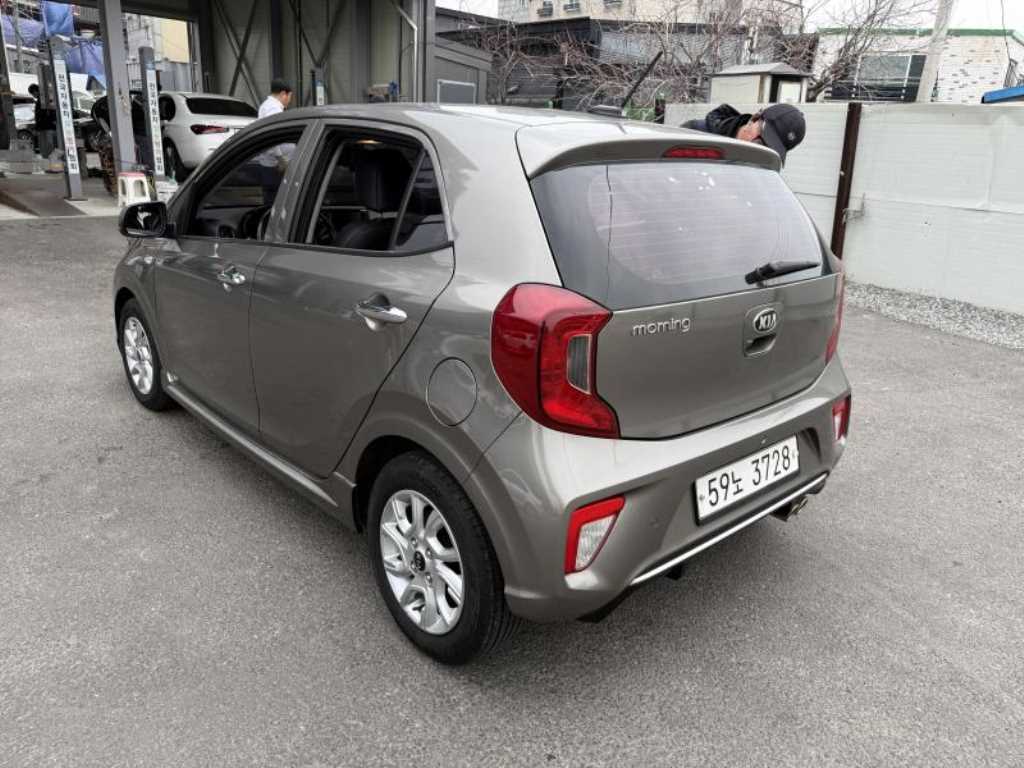 KIA Morning - Vista 3