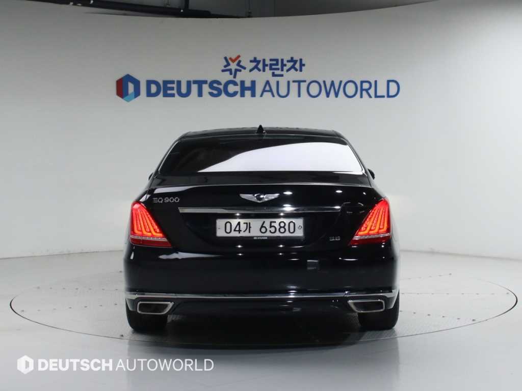 Genesis EQ900 - Vista 4