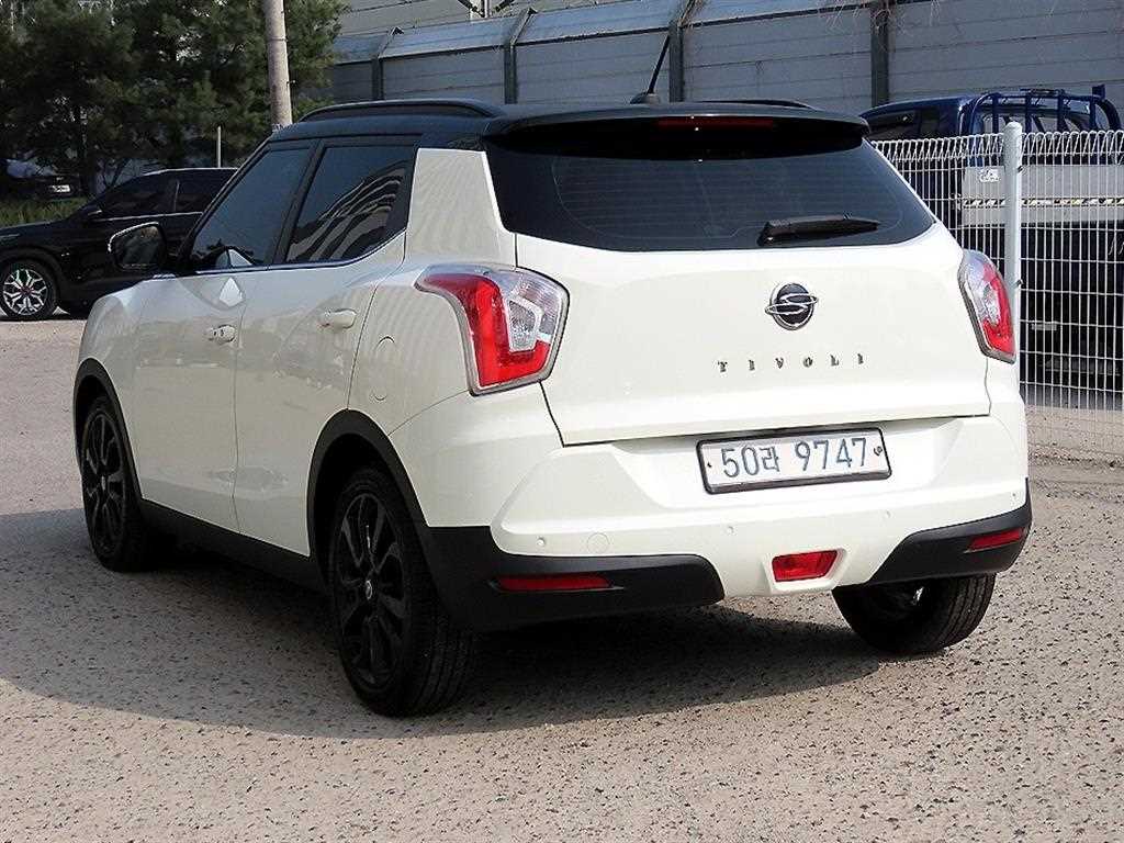 Ssangyong Tivoli - Vista 3