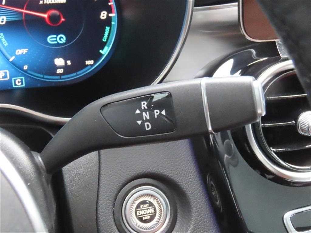 Mercedes Benz GLC Class - Vista 6