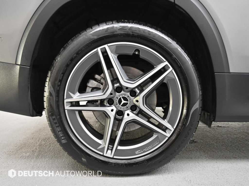 Mercedes Benz GLB Class - Vista 5