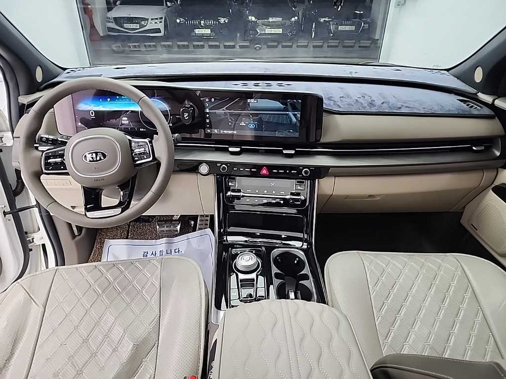 KIA Carnival - Vista 7