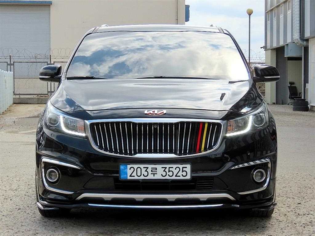 KIA Carnival 2018 Negro - Importación desde Corea - HF Imports Iquique - Foto 1