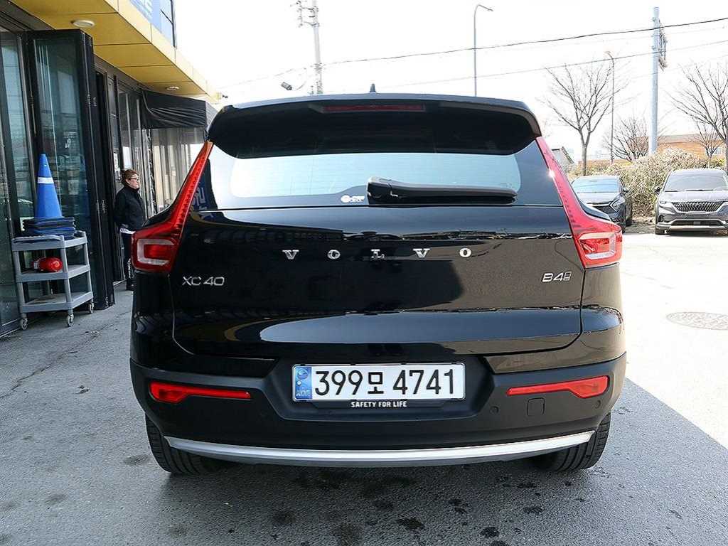 Volvo XC40 - Vista 4