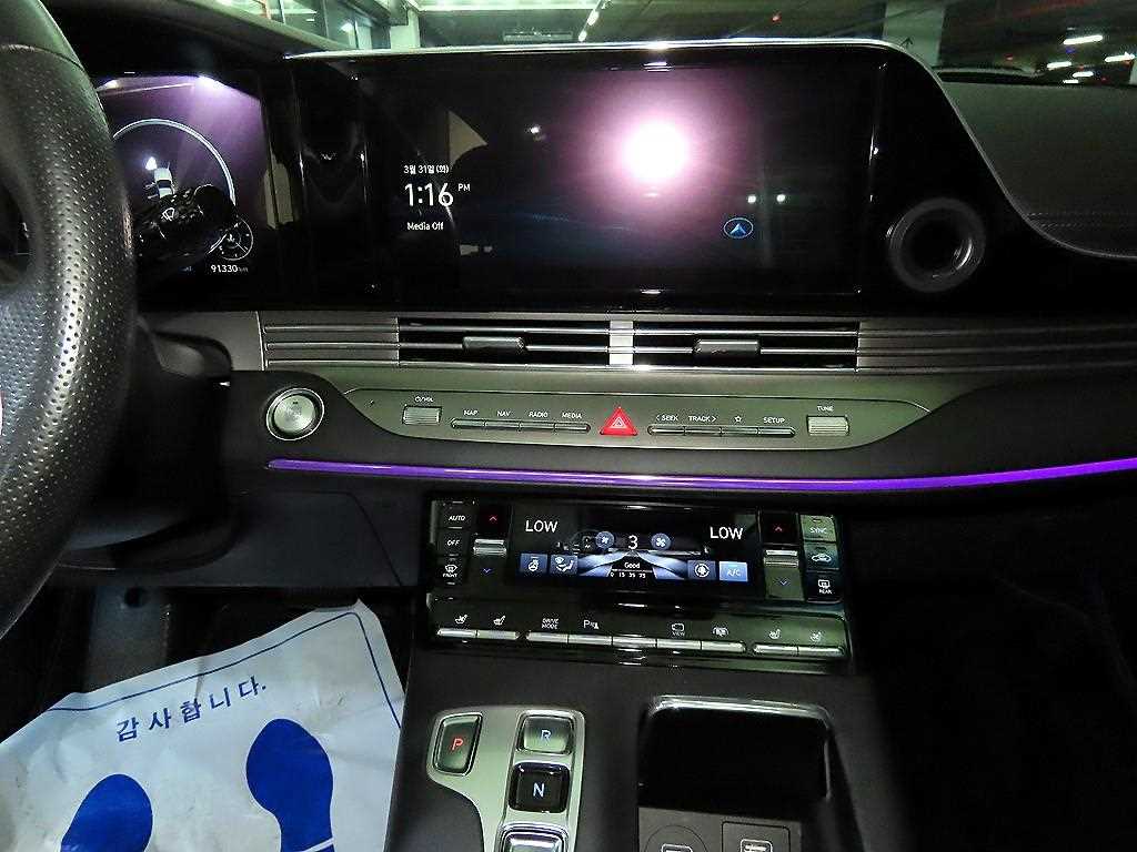 HYUNDAI Grandeur - Vista 11