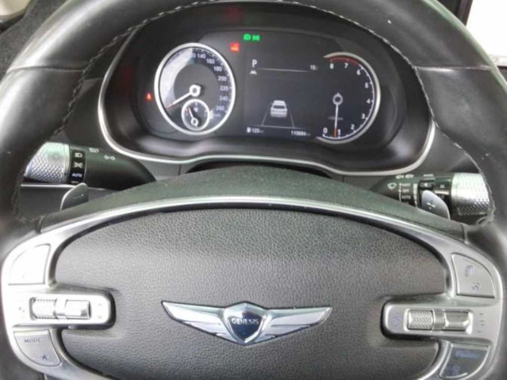 Genesis GV80 - Vista 4