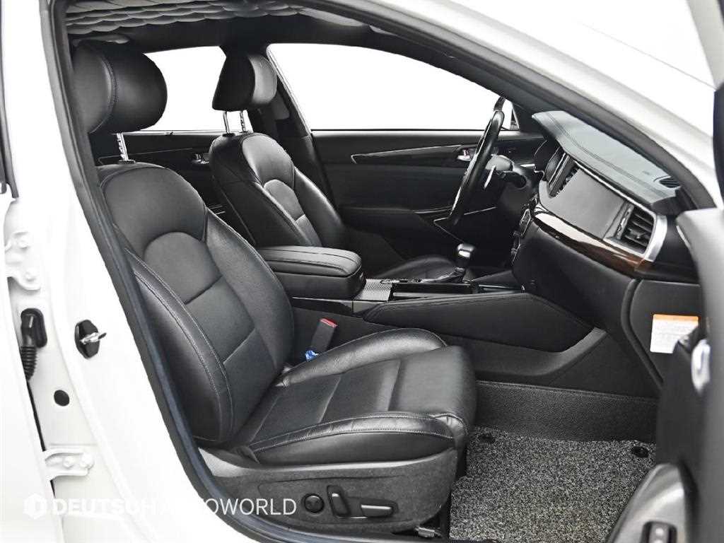 KIA K7 - Vista 10