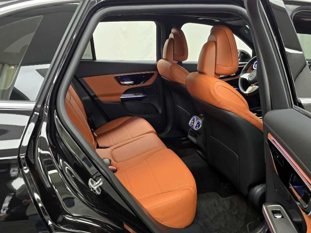 Mercedes Benz GLC Class 2024 Negro - Importación desde Corea - HF Imports Iquique - Foto 13