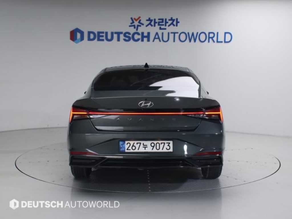 HYUNDAI Avante - Vista 4