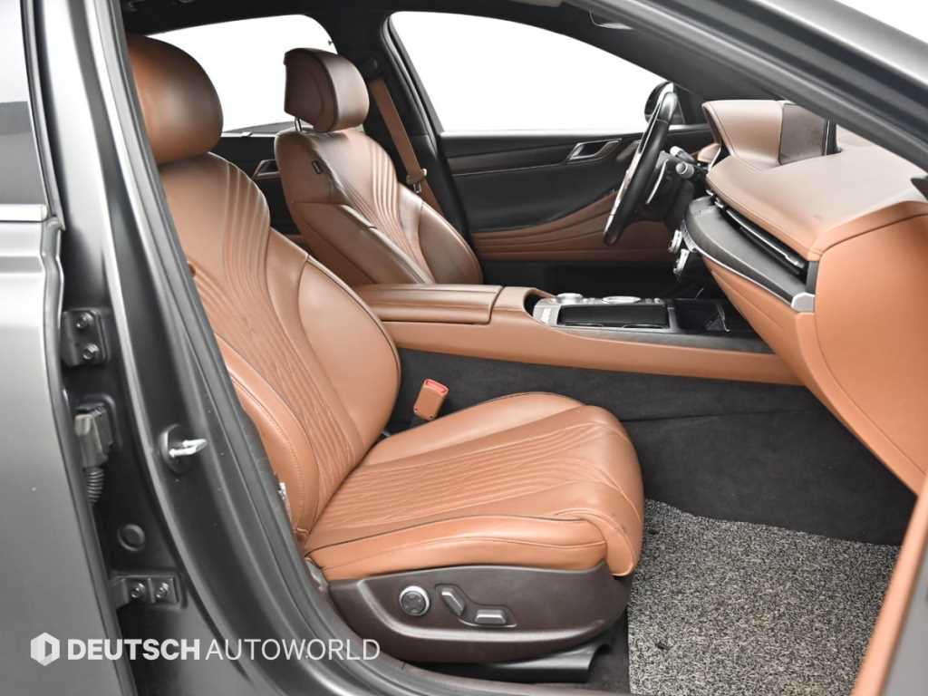 Genesis G80 - Vista 12