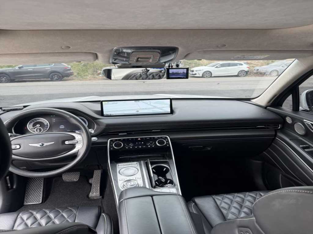 Genesis GV80 - Vista 7